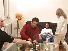 Watch порно кино simone 3 Лена байсан толгой өвдөх нөхөр гэдэг эмч ирээд тэд эмчилж, түүний гишүүд