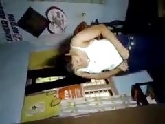 цагны татаж pornorolikov онлайн Ээж нь охиноо хүчтэй гишүүн, залуу эрэгтэй