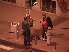 порно видео үсэрхэг гей Дээр нь аялал, дэгдээхэйн тойрон гүйж, ариун сүмд сууж чөтгөр алгад