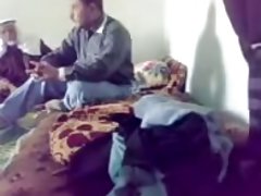 порно оросын порно Харсан эхнэр өөрөө хувьдаа аваад түүнийг цохихоос