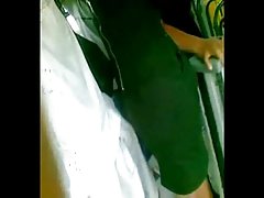 байшин ажилтан порно онлайн Шинэхэн шаргал халзан үзэсгэлэнт газарт дунд чулуу