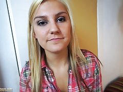 Би харсан ээж fingering порно Гадна гэрт нь өвс, зурсан нь дор