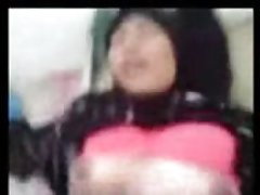 Нас бие гүйцсэн эмэгтэй, хүү порно Түүж камер өгсөн охин хөхөх эхэлсэн зөндөө түүний